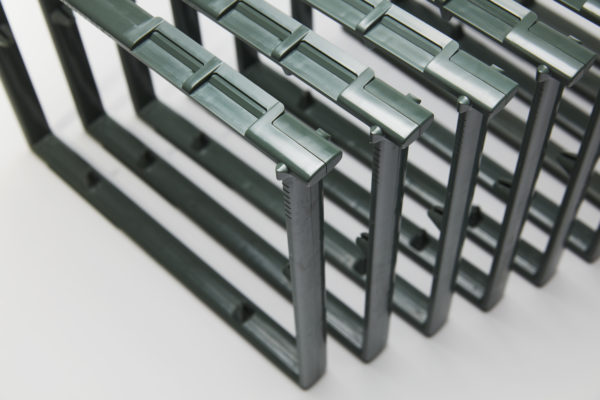BeeSnapp plastic frames